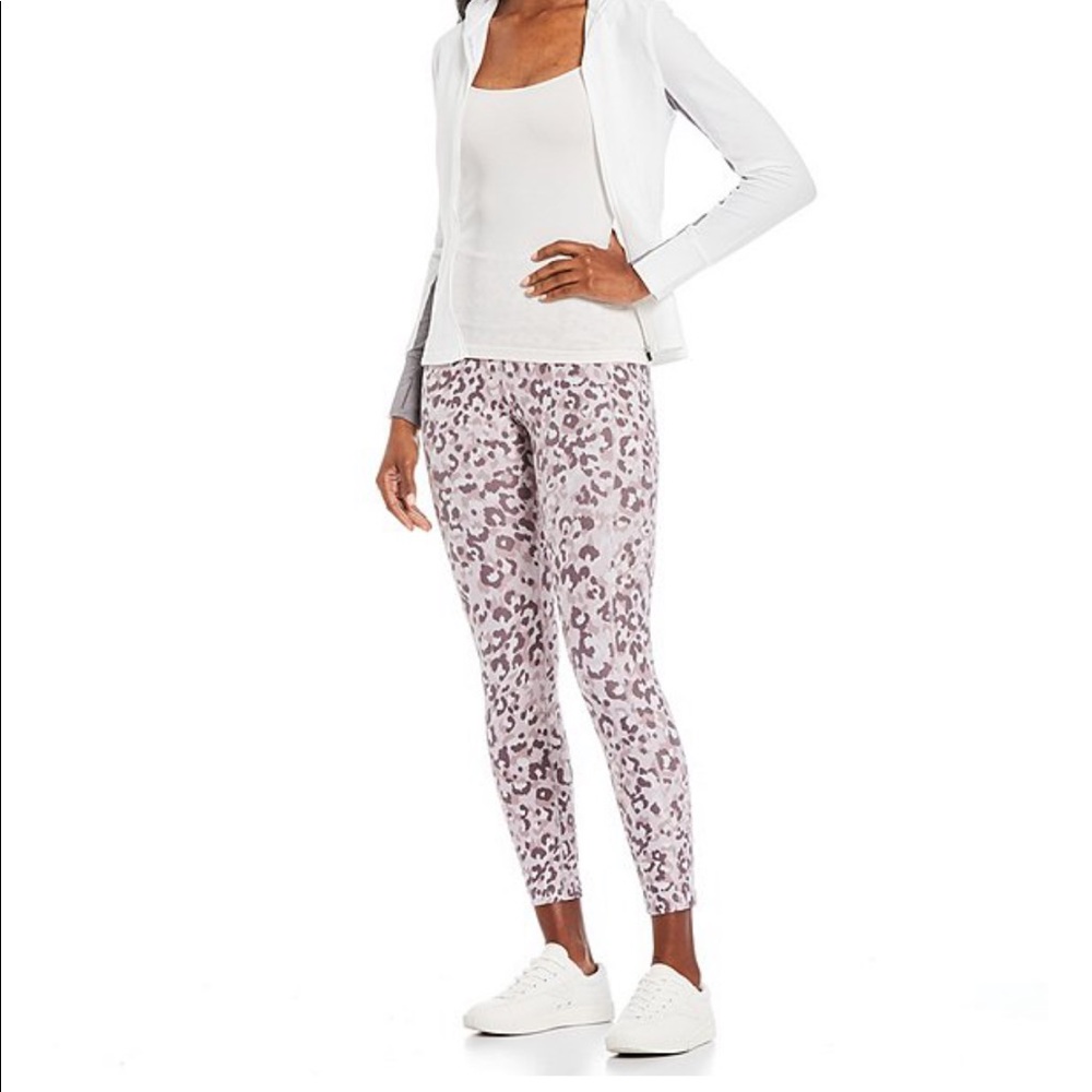 Nwot Ck Leopard Print Performance 7/8 Tights - image 3